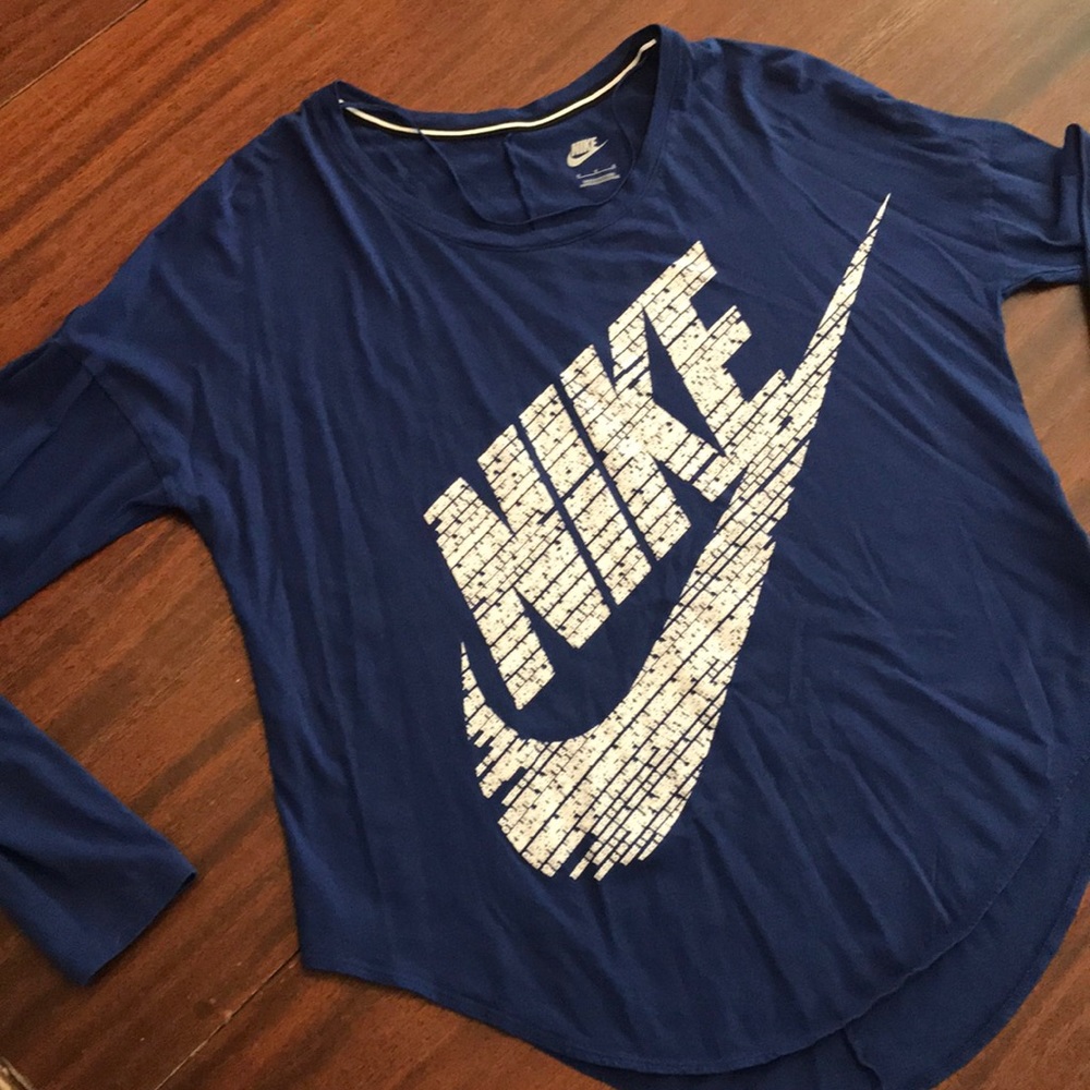 Nike long sleeve top